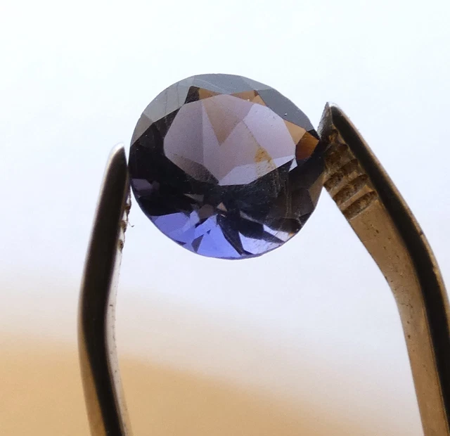Pierre Fine Collection - Iolite / Cordiérite Taillée - 0,70 Carats - Naturelle