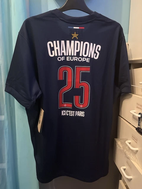 MAILLOT PSG COLLECTOR 50 Ans Edition Limitée À 985 Ex. Taille L Home N•190/ 985. EUR 380,00 - FR