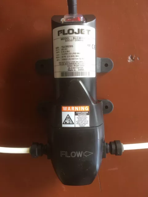 Flojet BevJet Compact Membranpumpe BLC3011000A 12V DC mit Netzteil Flojet BevJet Compact Membranpumpe BLC3011000A 12V DC mit Netzteil
