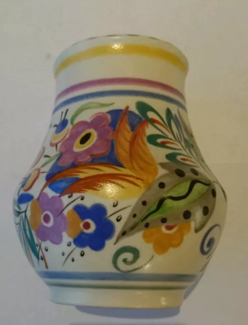 VINTAGE, HAND PAINTED POOLE POTTERY VASE, .12 cm. Scarce YK pattern