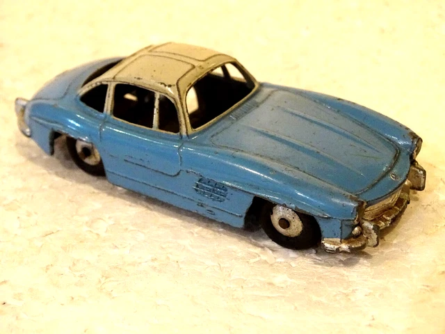 Miniature Mercedes 300 SL Au 1/43 Par Louis Surber/Quiralu - Réédition