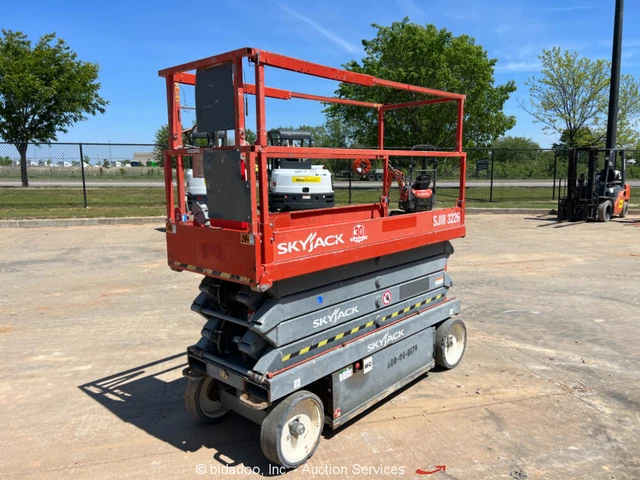 2015 Skyjack SJ3226 26' Electric Scissor Lift  Aerial Platform bidadoo -Repair