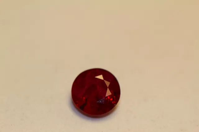 Ruby Piegon Blood Red  7Mm Round 1Cts+ Beautiful Collection