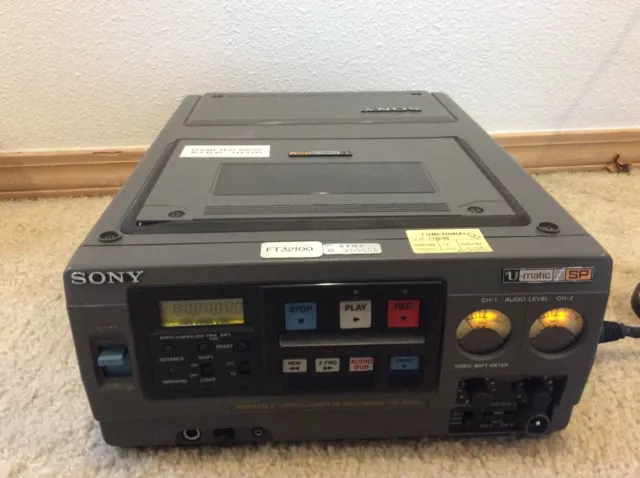 Sony U-Matic S SP VO-8800 Portable Videocassette Recorder