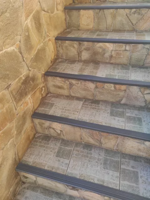 Rubber anti-slip corner on steps 50x20 mm, length: 1 m,  5 pieces, Gray
