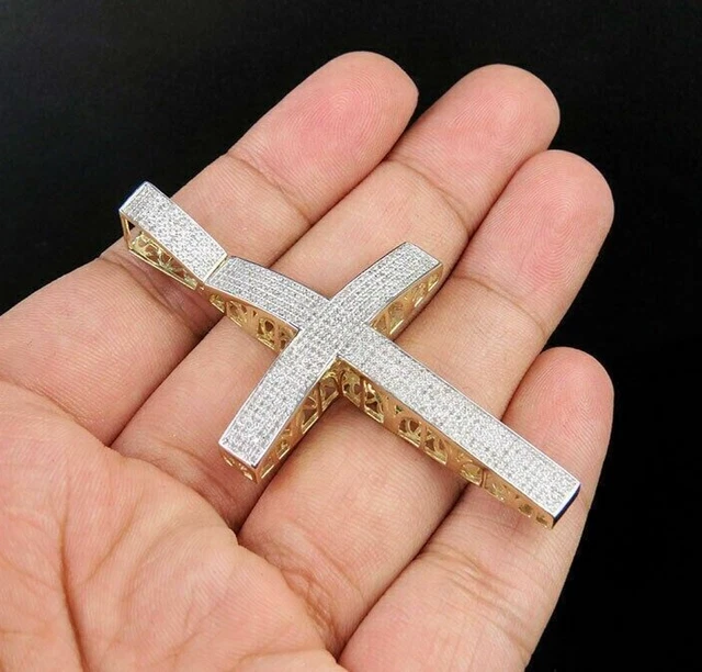Pendentif à breloque croix en dôme rond en moissanite plaqué or jaune 14...