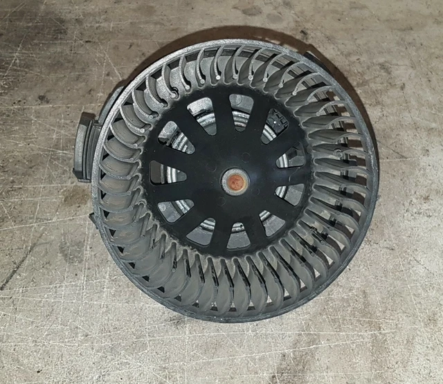 Pulseur d'Air Moteur Ventilation Peugeot 206 et Citroën Xsara Picasso BEHR 64245