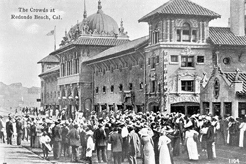 Crowds At Redondo Beach California CA Reprint Postcard