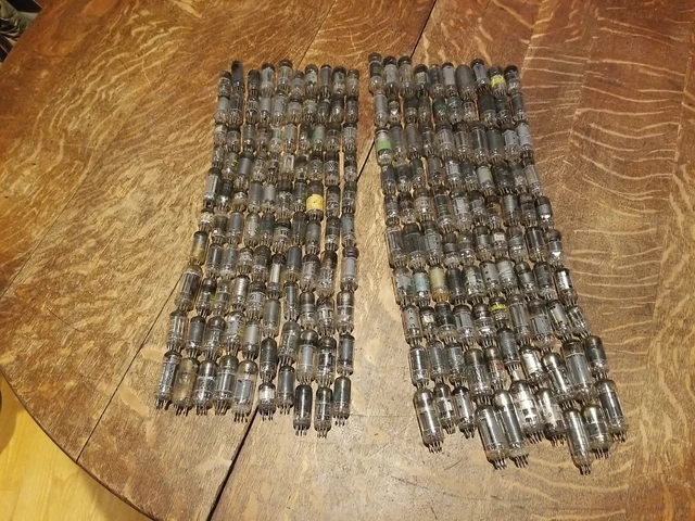 Mixed Lot Of 200 Used Vintage Radio Receiver Vacuum Tubes 7 & 9 Pin