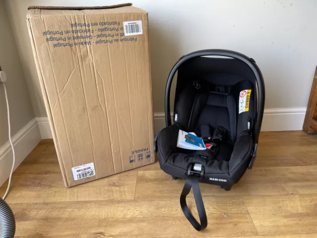**NEW** - MAXI COSI CAR SEAT CABRIOFIX i-SIZE NEWBORN BABY Black 0-13kg