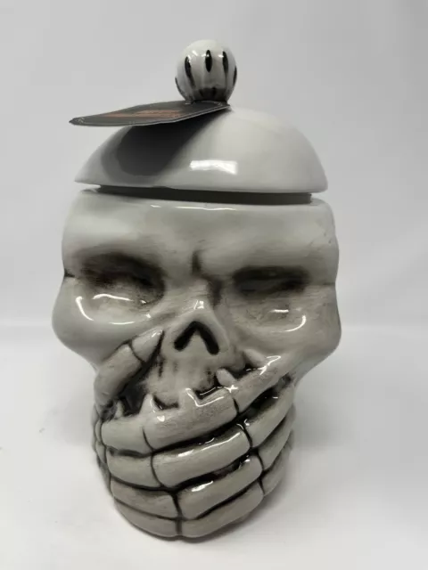 https://www.picclickimg.com/vOUAAOSwa4xk9mk4/7-Halloween-Skull-SPEAK-NO-EVIL-Ceramic-Cookie.webp