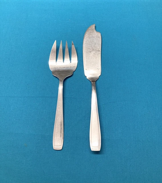 Petite pelle a tarte pince a sucre metal argente orfevre Ercuis russe