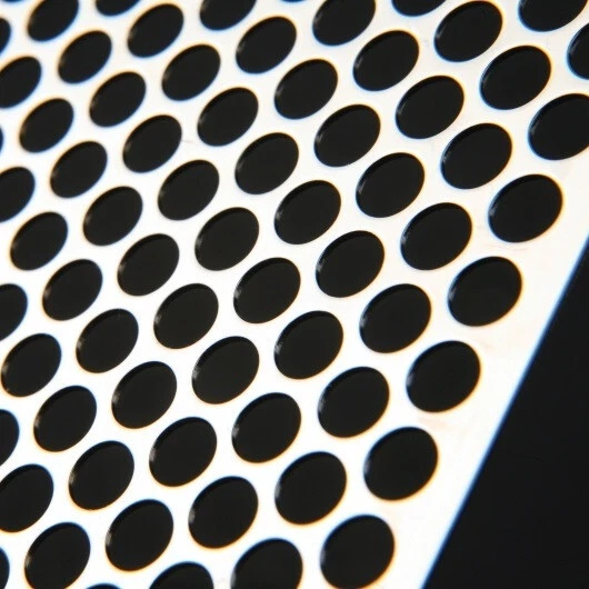 Tôle Perforée Aluminium 1,5mm - Trou Ø6mm - RV 6-9 - 100x600mm - Pour Radiateur, Filtration, Auto