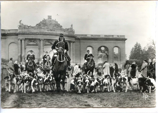 CP 60 OISE - Chantilly - Sortie des Grandes Ecuries - Chasse à courre