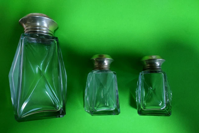 Ensemble Salière, Poivrière Et Sucrier En Cristal Et Métal Argenté Massif
