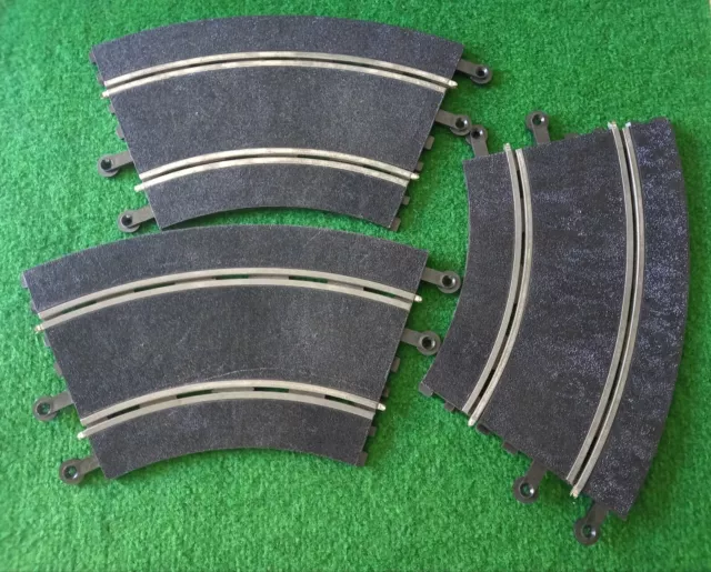 8 rails courbes  réf: 3051 pour circuit de voitures électrique Scalextric/Hornby