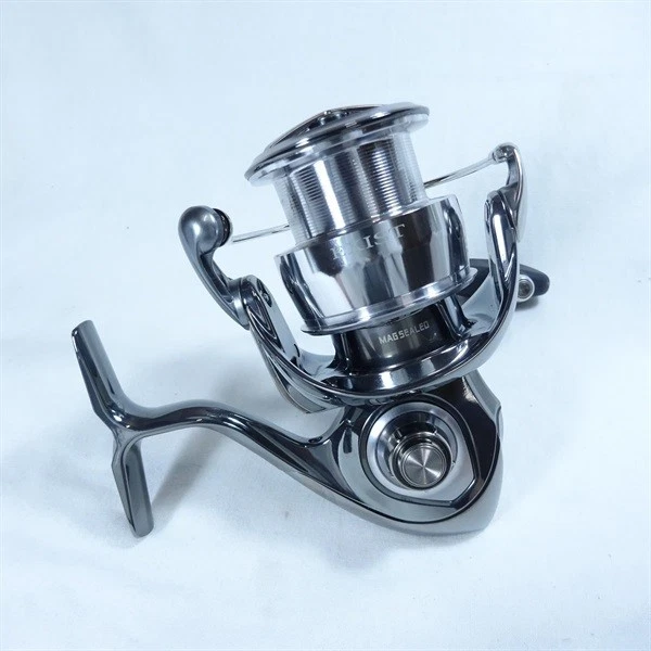 リール Daiwa 22EXIST LT4000 Near Mint】DAIWA 22 EXIST LT 4000-XH Spinning Reel From