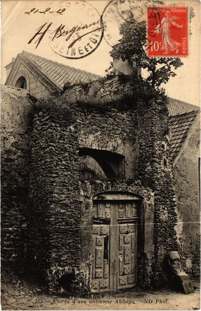 CPA Montmorency Entree d'une ancienne Abbaye FRANCE (1330820)