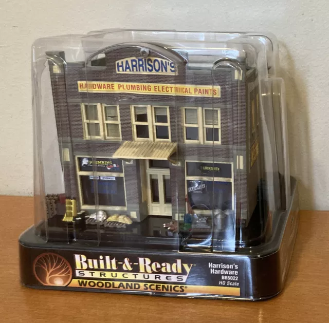 Woodland Scenics BR5022 HO-Scale Harrisons Hardware Building Built-Up Detailed