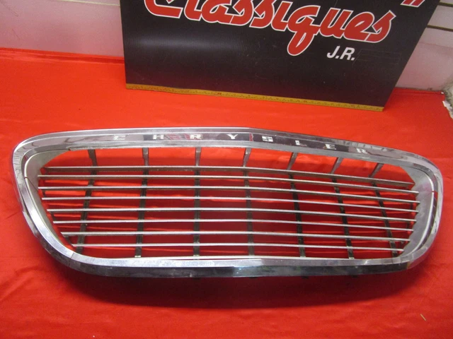 1961 Chrysler Newport Windsor Saratoga Front Grille Damaged
