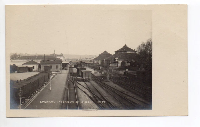 EPERNAY Marne CPA 51 CARTE photo intérieur de la gare trains
