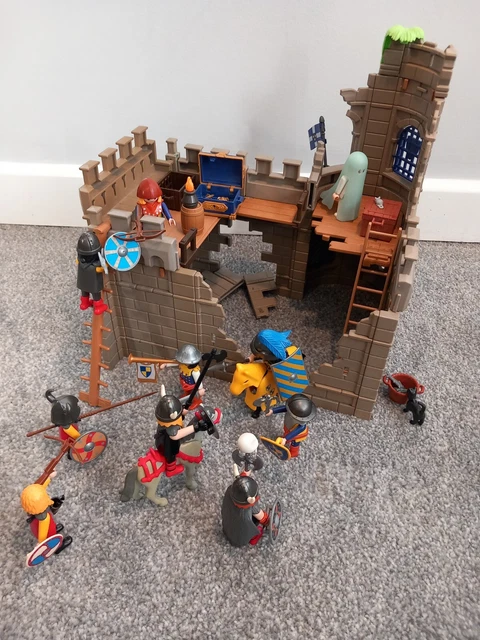 PLAYMOBIL VINTAGE MEDIEVAL Knights Castle Barbarian Assault
