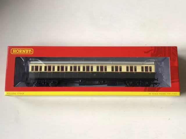 Hornby OO Gauge R4875 GWR Collett Suburban Composite (RH) Coach