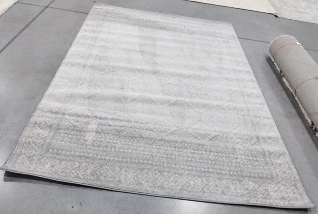 LIGHT GREY / IVORY 6' X 9' Back Stain Rug, Reduced Price 1172737231 TUL264G-6