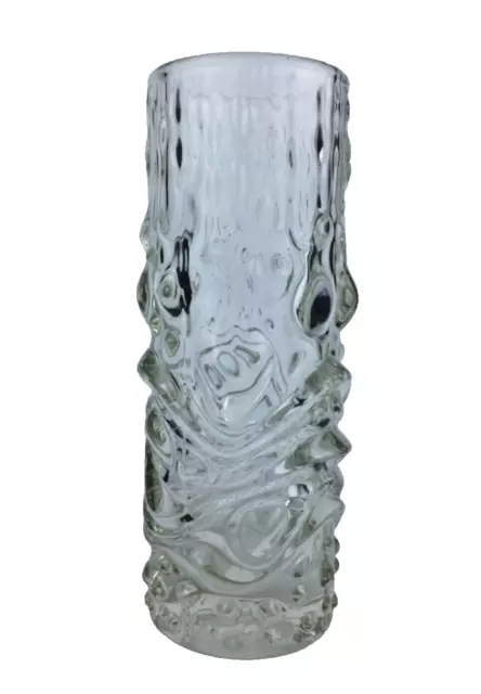 Schwere dekorative Blumenvase aus Glas mit besonderen Reliefverzierungen