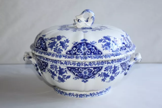 Soupière en faïence de Gien décor Delft