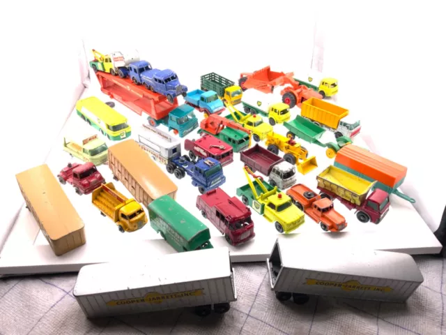 Lot Of 22 Vintage Lesney Matchbox Trucks Tractors Very Good To Excellent Nice