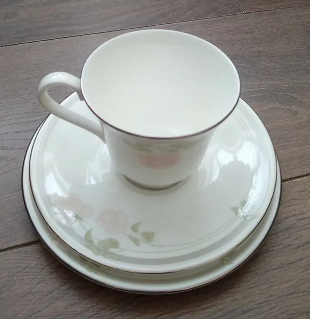 Vintage Royal Doulton BoneChina Trio Cup Saucer Tea Plate Twilight Rose H509 VGC
