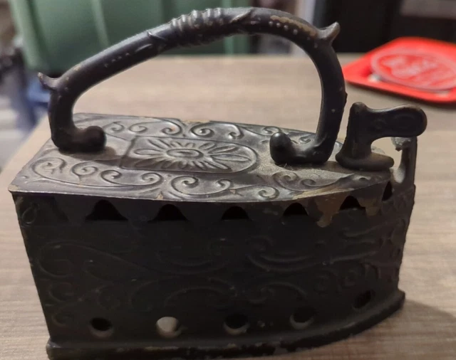 Vintage Ornate Cast Brass Coal Charcoal Sad Iron 5.75"L×2.5"W×5.25"H (028)