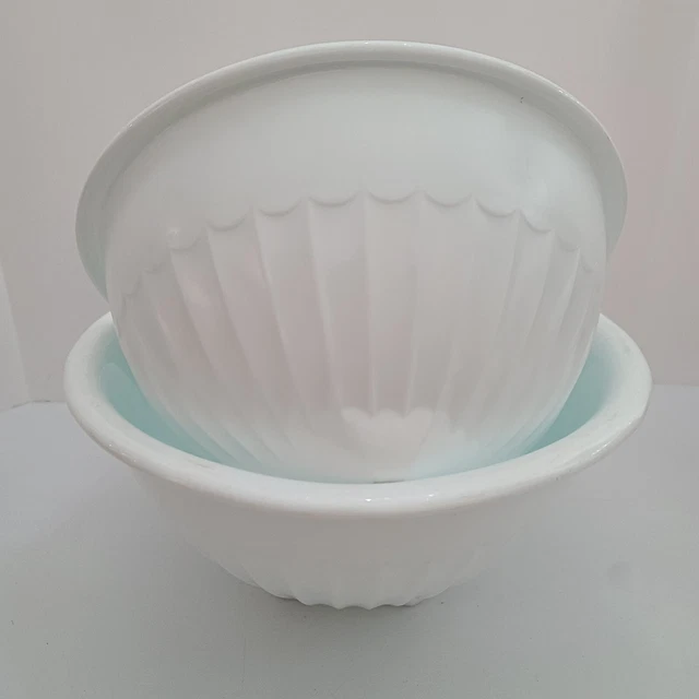 2 Hazel Atlas Ribbed Glass Nesting Mixing Bowls 10 1/2" & 9" Square Base Bottom