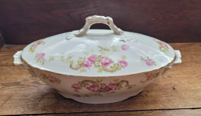 Superbe légumier ancien (ou vide poche) en porcelaine