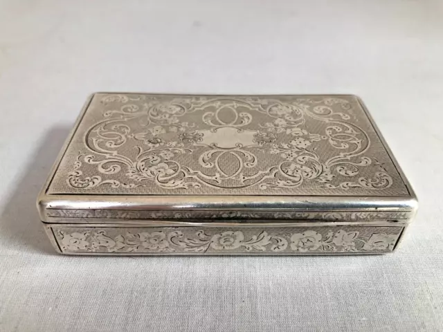 German Antique 800 Silver Snuff Box with Silver Mark: 13, Gold Wash inside.