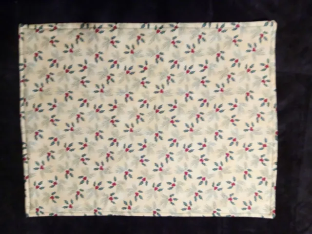 Country Cottage Set/3 Christmas Holly Reversible Quilted Fabric Placemats - New