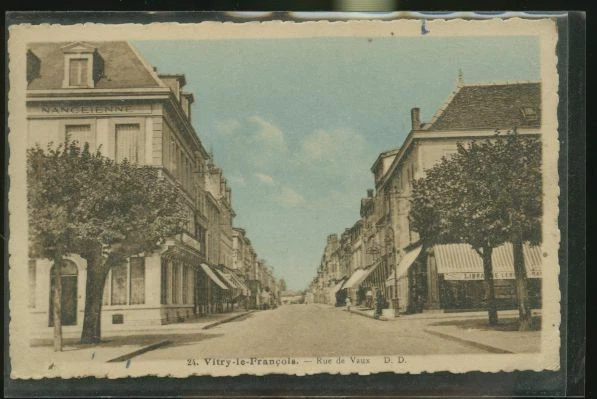 VITRY LE FRANCOIS                ( la carte n est pas jaunie )