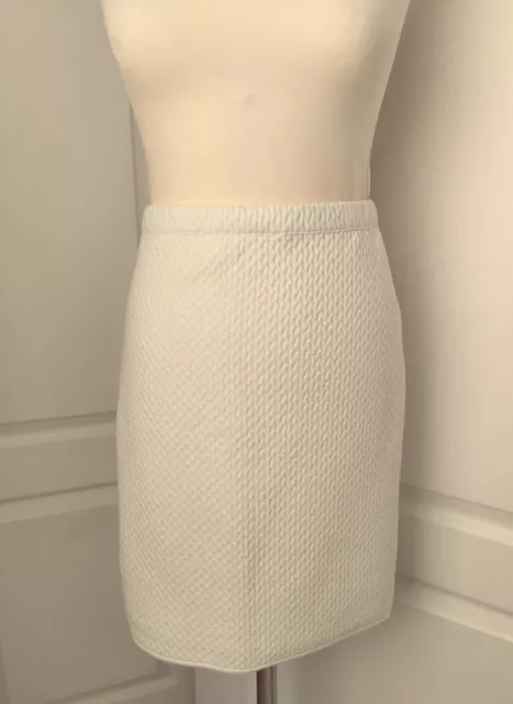 Ladies' Ivory Coloured Textured Skirt with Elasticated Waistband Size M (Used)