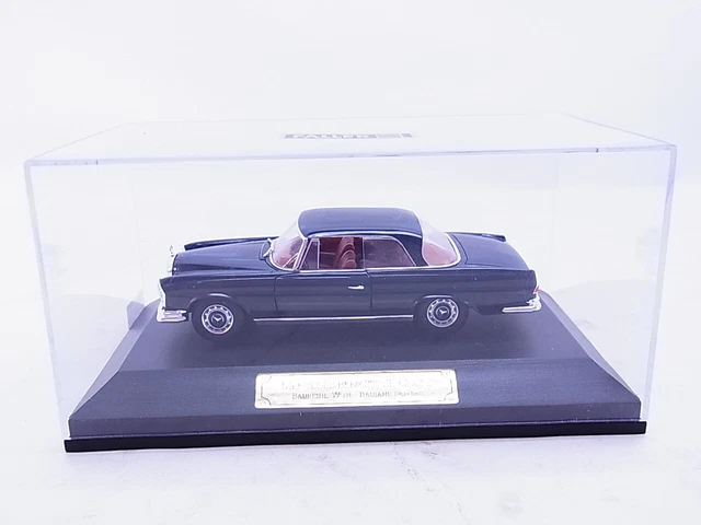Faller Mercedes-Benz 220 SE Coupe W111 1961 blau Modellauto 1:43 Vitrine #89195