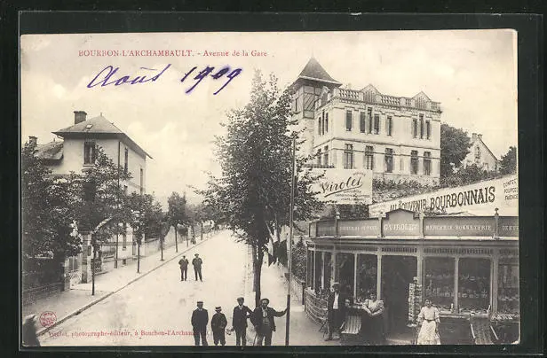 CPA Bourbon-L´Archambault, Avenue de la Gare