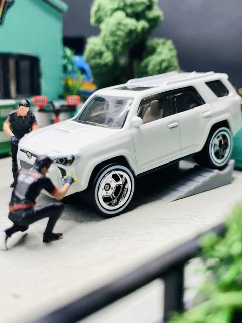CUSTOM WHEEL SWAPPED Matchbox Toyota 4Runner 🔥 1/64 Diorama Diecast Box ...