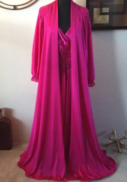 RARE Vintage OLGA Full Sweep Long Nightgown & Robe Peignoir Set