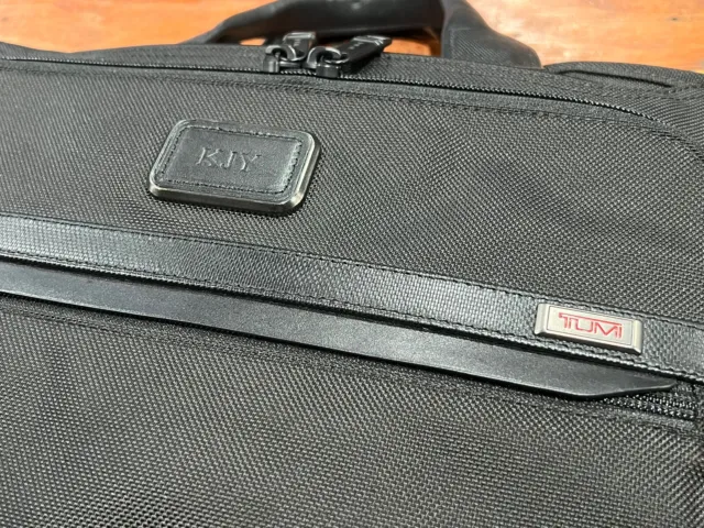 Tumi Alpha Slim Deluxe Portfolio Business Laptop Bag model 117301 Slightly Used 3