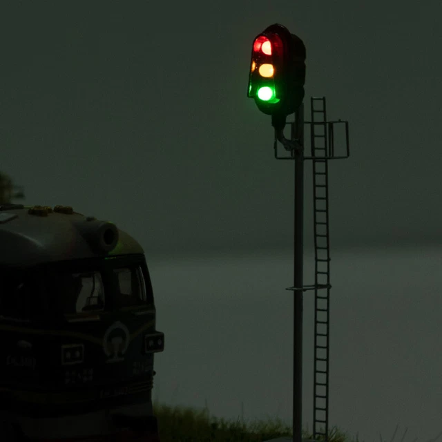 2PC MINIATURES TRAIN Signal Lights HO/OO 187 Scale Railway Scene Lamps