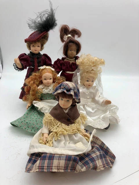 Künstlerpuppen 5 Porcelaine Poupées Convoluté Jusqu'À Env. 15 Cm. État Parfait