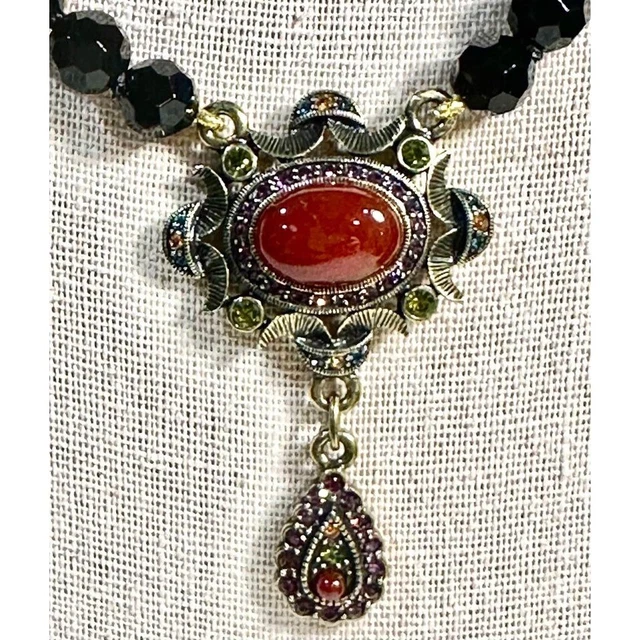 NIB Beautiful Heidi Daus Carnelian Cabochon & Swarovski Crystal Necklace in Box