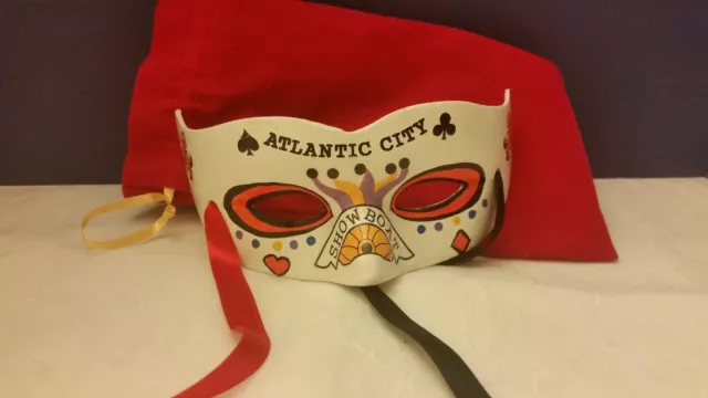 Showboat Atlantic City Mask new with cloth bag