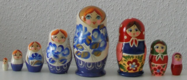 Konvolut!2 Matroschkas, Babuschkas, Matrjoschkas. 3+5 Puppen + TASCHEN-ANHÄNGER!