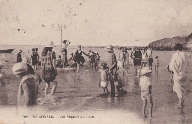CPA 50 Env. Coutainville St Pair/Mer Donville GRANVILLE Les Enfants au Bain 1926